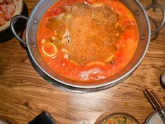 -野山舂·贵州现舂酸汤火锅(鸿通城店)