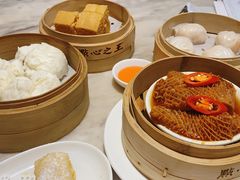 -香港百合居(LCM置汇旭辉广场店)