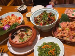 -老滇山寨•云南特色菜•地方菜•民族风情歌舞表演(金碧店)