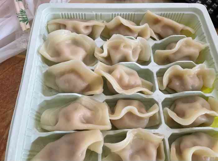 打分 不喜欢汤饺 这种蒸饺还可以接受 外卖很方便