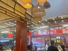 -刘姐啤酒鱼民族演艺餐厅(西街总店)
