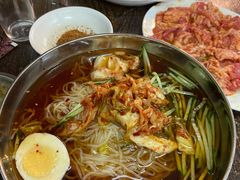 -韩风烤牛肉冷面店