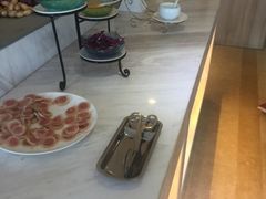 -西安大雁塔科技大学地铁站亚朵酒店