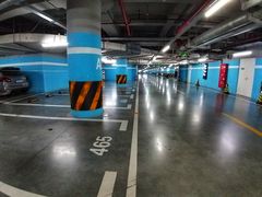 -白玉兰广场停车场