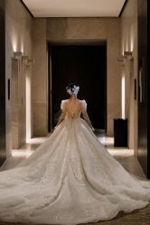 -艾米丽婚纱礼服