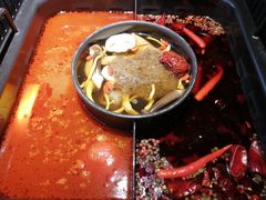 -老牌坊云南鱼豆花火锅(哈西万达店)