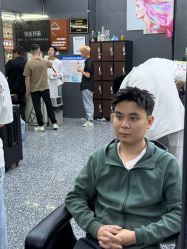 -藤野造型专业烫染接发