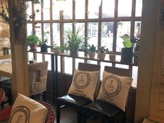 靠窗位-Cafe Alice咖啡爱丽丝(奥城店)