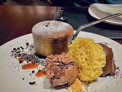 巧克力熔岩蛋糕-恰餐厅及酒吧 CHAR Bar & Grill (北京丽都皇冠假日店)