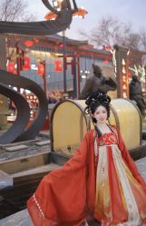 -天星轩汉服(中贸广场店)