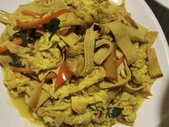 鸡蛋炒干豆腐-大鹅岛绿色生态美食园