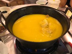 -鲜入围煮花胶鸡海鲜火锅