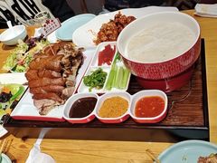 -肘子酥·天津菜·特色捞面(德云社店)