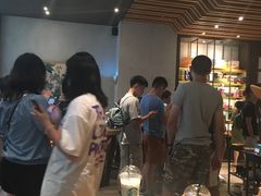 -星巴克臻选(周浦万达店)