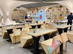 -钟书阁(珍园店)