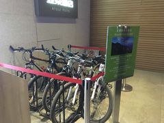 -西安大雁塔科技大学地铁站亚朵酒店