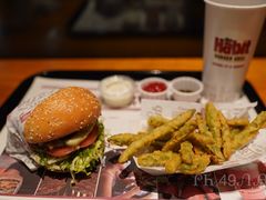 -The Habit Burger Grill 哈比特汉堡(复兴soho店)