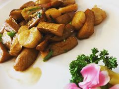 -新镇江酒家(南京西路店)