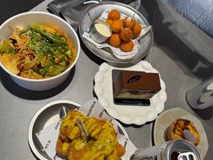 -W COLLECTIVE  DESSERT SHOP
