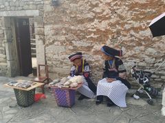 -高荡千年布依古寨旅游景区