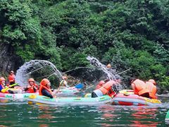 -安吉龙王山峡谷漂流