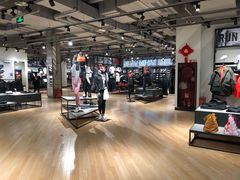 -NIKE(虹悦城店)