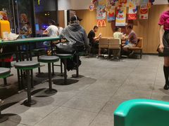 -麦当劳(十字街店)