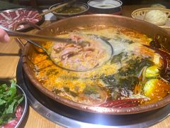 -洱火云南酸菜牛肉火锅(石景山当代商城店)