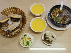 -闫家驴肉老店(华电一校店)