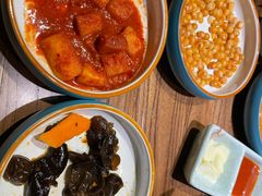 -明洞阿姨·韩式酱蟹烤肉·创意料理(三元桥店)