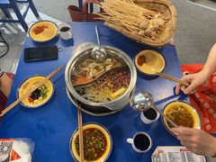 -马路边边麻辣烫联盟路店