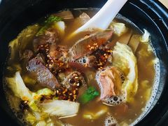 -闫家驴肉老店(华电一校店)