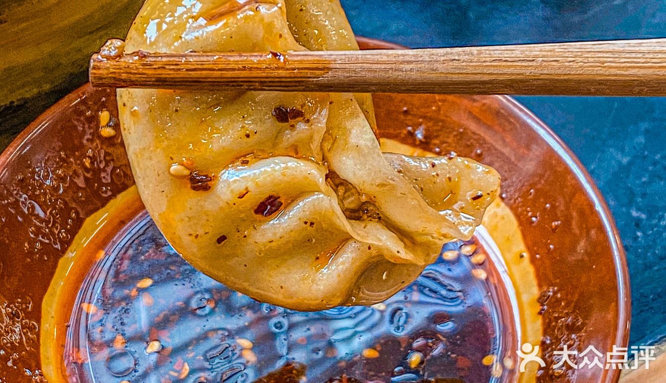 重庆美食｜在火锅店吃汤汁水饺是什么体验？
