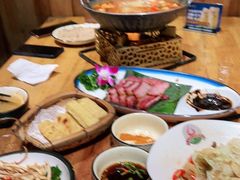 -老滇山寨•云南特色菜•地方菜•民族风情歌舞表演(金碧店)