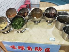 自助调料区-巴陵亿口香·招牌卤虾(天马店)