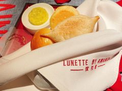 -弦月窗LUNETTE BY AMANDA(复兴路店)