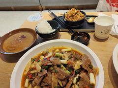 -川堂风·跷脚牛肉·乐山爆炒(宝山日月光店)