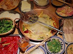 -洱火云南酸菜牛肉火锅(石景山当代商城店)
