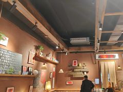 -巴卤社老火锅(财富店)