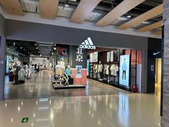 -adidas(滔搏朝阳大悦城店)