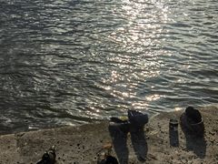 -多瑙河畔鞋履雕塑