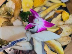 -一朵菌·野生菌探索家火锅(南亚店)