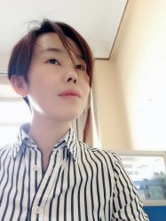 -朗峰专业美发沙龙