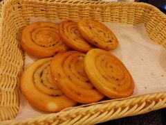 葱油饼-鱼鲜饭香·招牌汽锅剁椒鱼头王