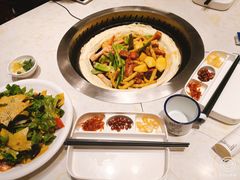 排骨鸡爪锅-灶座小锅烀饼·铁锅炖(道里店)
