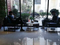 -柏曼酒店(合肥国购广场三里庵地铁店)