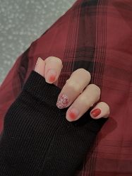 -馨儿·美甲美睫