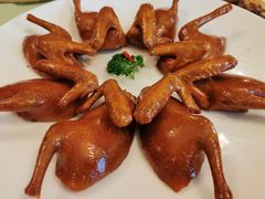 玻璃脆皮乳鸽-利苑酒家(金宝店)