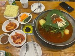 -喇喇排骨火锅·传统韩式脊骨汤(望京西园总店)