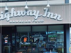 -Highway Inn Kaka'ako